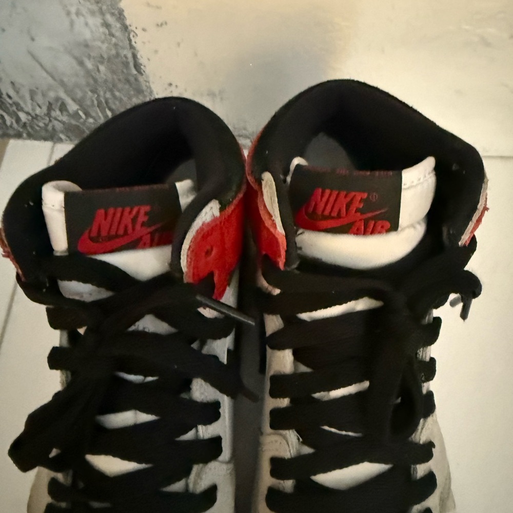 Jordan 1 Retro High OG Heritage White Red Black Size 6Y / Women’s 7.5 - Picture 5 of 7